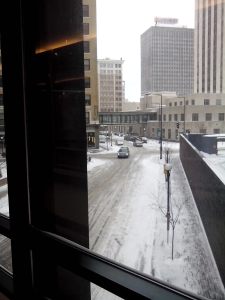 מבט מתוך ה skyway מרחוק רואים עוד מסדרון כמו זה שממנו נלקחה התמונה